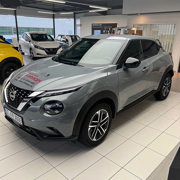 Nissan Juke N-Connecta + Winterpaket und Kamera